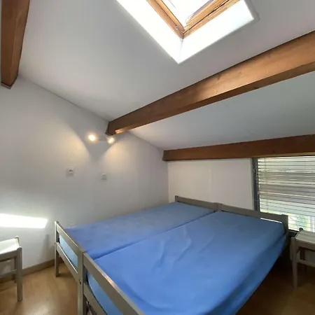 Appartamento 2 Pièces En Duplex Avec Terrasse Et Piscine à - Fr-1-553-301