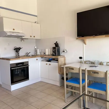 2 Pieces En Duplex Avec Terrasse Et Piscine A - Fr-1-553-301 Balaruc-les-Bains
