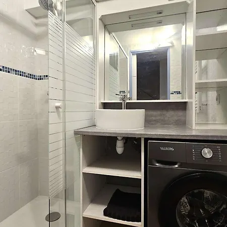Appartamento 2 Pièces En Duplex Avec Terrasse Et Piscine à - Fr-1-553-301
